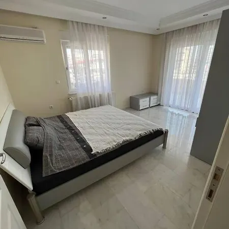 двухэтажный пентхаус с видом на море и горы Appartement Alanya